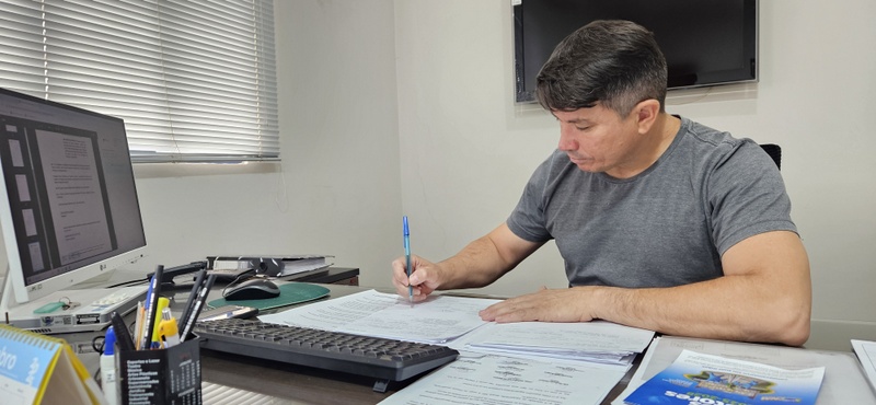 Câmara de Álvares Machado promulga leis que criam botão do pânico e detector de metais