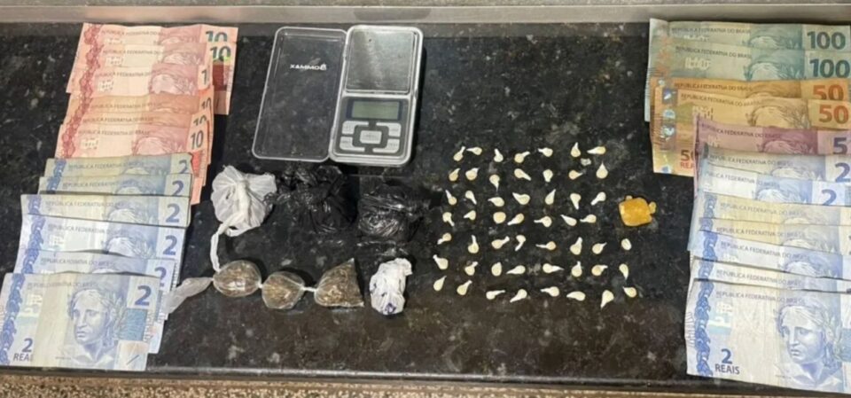 Força Tática prende dois homens por tráfico de drogas em Presidente Epitácio